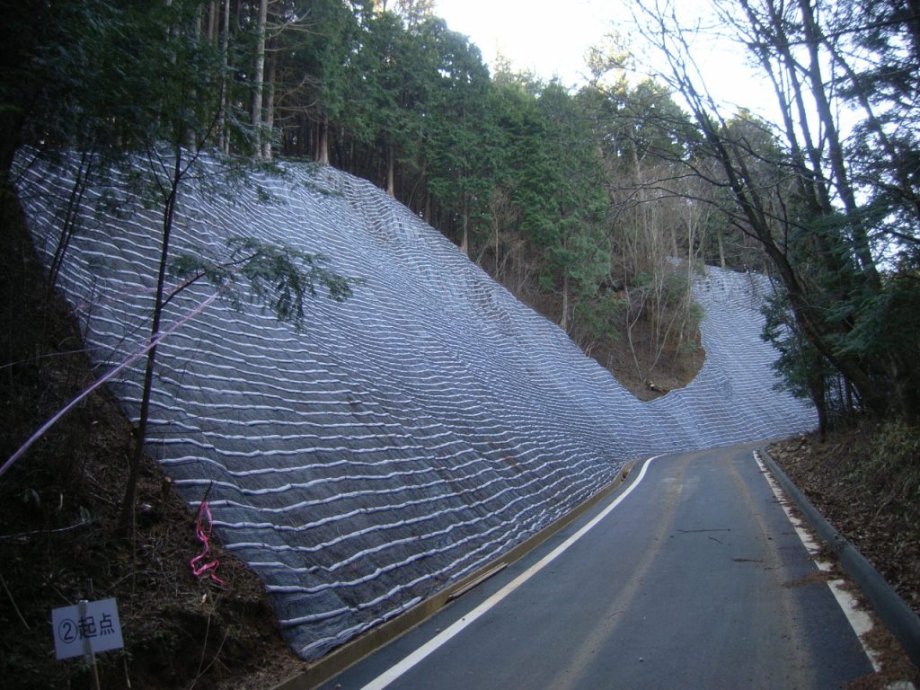 尾根線林道改良工事